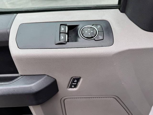 Photo of 2017 White Ford F-150