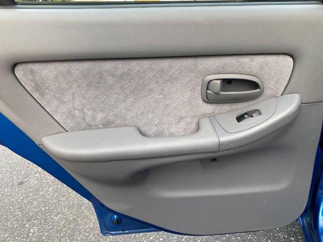 Photo of 2005 Blue Hyundai ELANTRA
