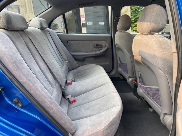Photo of 2005 Blue Hyundai ELANTRA