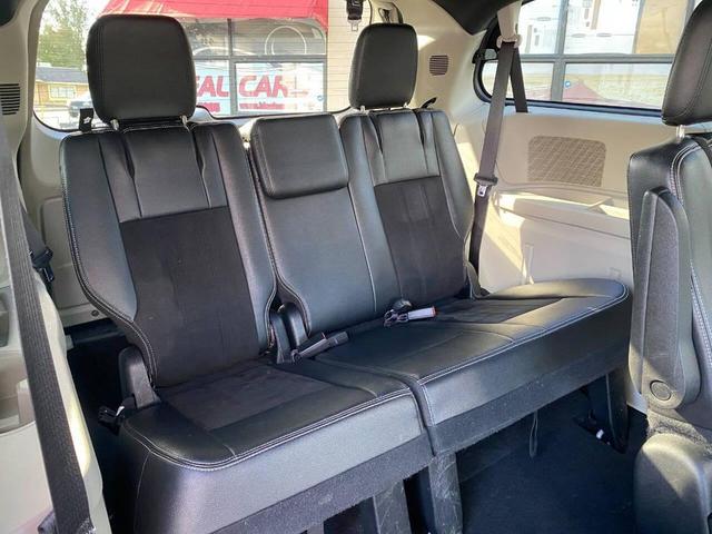 Photo of 2019 Gray Dodge Grand Caravan