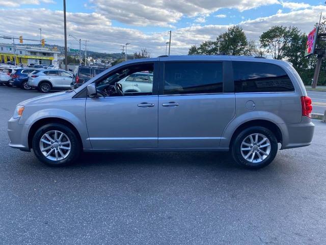 Photo of 2019 Gray Dodge Grand Caravan