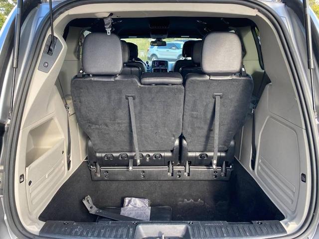 Photo of 2019 Gray Dodge Grand Caravan
