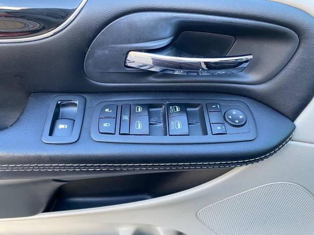 Photo of 2019 Gray Dodge Grand Caravan