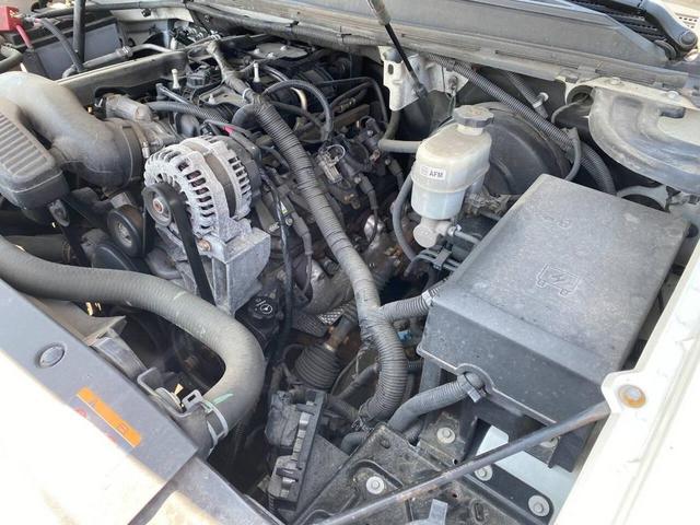 Photo of 2014 Off White GMC Yukon XL