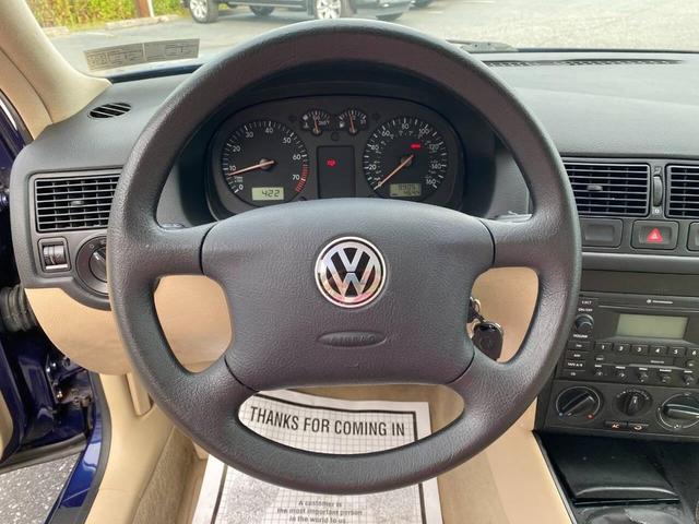 Photo of 2002 Blue Volkswagen Golf