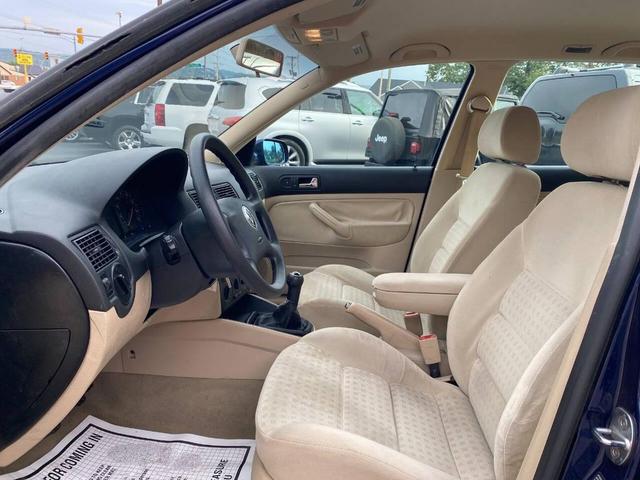 Photo of 2002 Blue Volkswagen Golf
