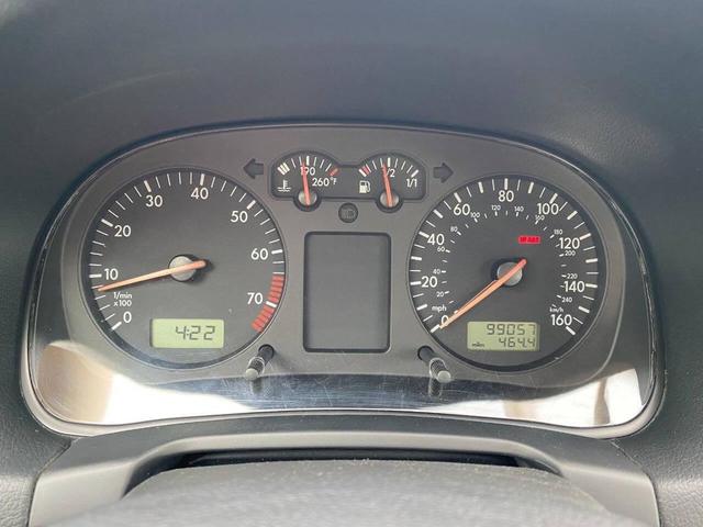 Photo of 2002 Blue Volkswagen Golf