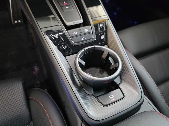 Photo of 2023 Blue Porsche 911