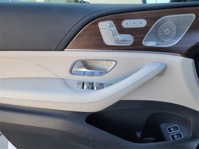 Photo of 2025 White Mercedes-Benz GLE 450e