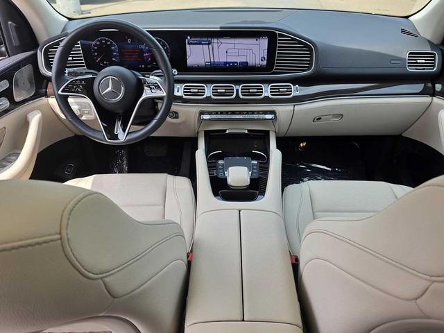 Photo of 2025 Gray Mercedes-Benz GLE 350