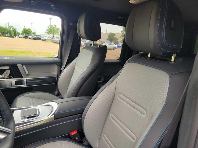 Photo of 2025 Black Mercedes-Benz G-Class