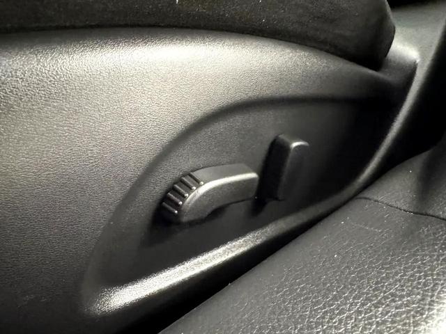 Photo of 2014 Super Black Nissan Altima