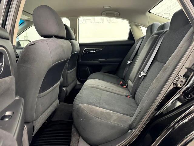 Photo of 2014 Super Black Nissan Altima