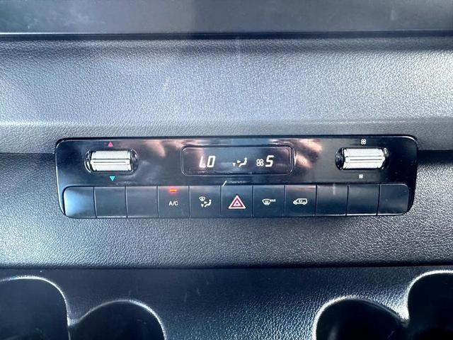 Photo of 2021 White Mercedes-Benz Sprinter 2500