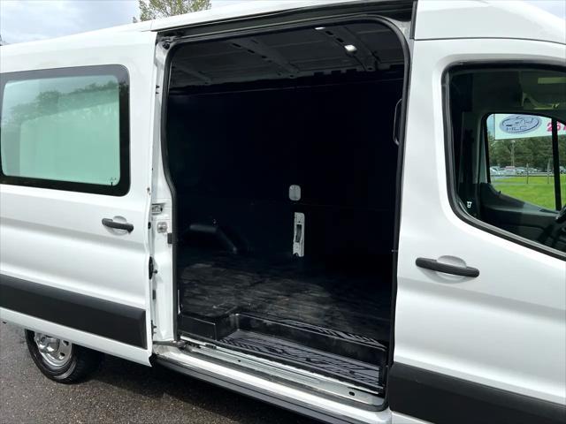 Photo of 2020 Oxford White Ford Transit-250