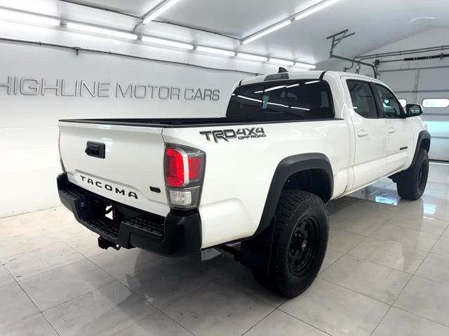 Photo of 2022 White Toyota Tacoma