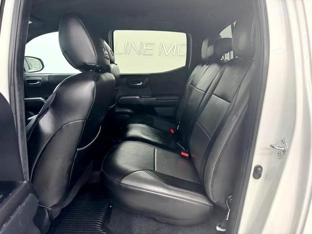 Photo of 2022 White Toyota Tacoma