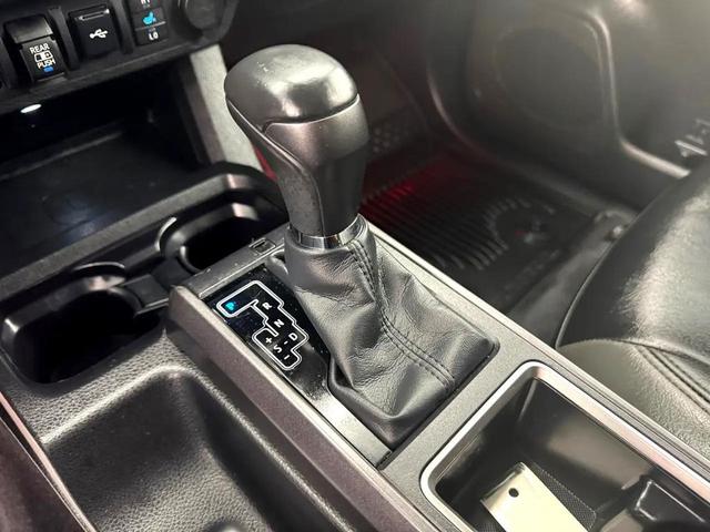 Photo of 2022 White Toyota Tacoma