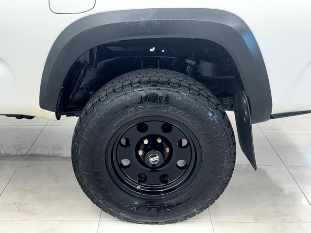 Photo of 2022 White Toyota Tacoma