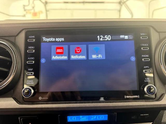 Photo of 2022 White Toyota Tacoma