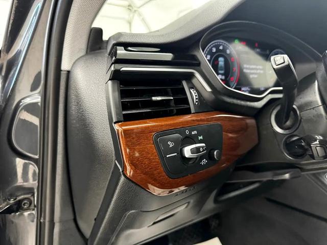 Photo of 2022 Gray Audi A4