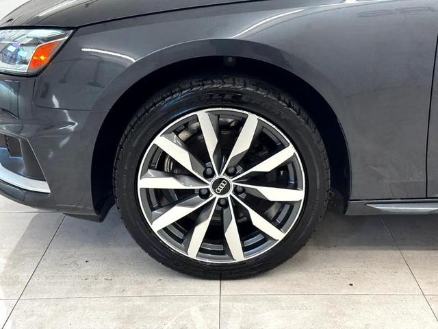 Photo of 2022 Gray Audi A4