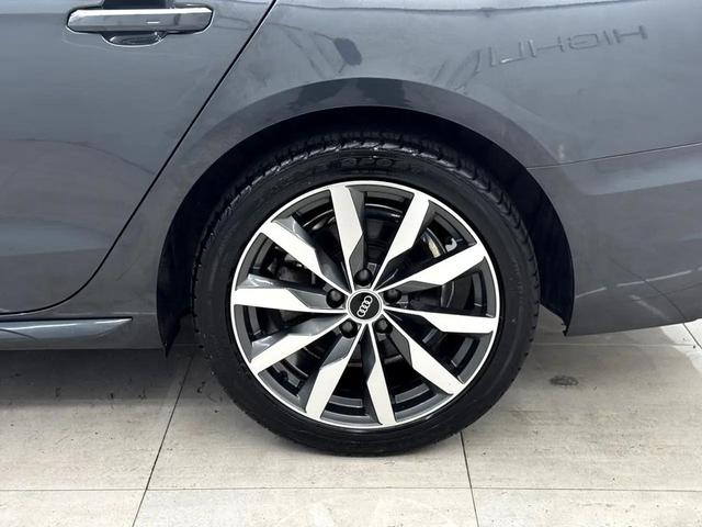 Photo of 2022 Gray Audi A4