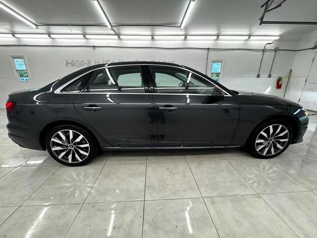 Photo of 2022 Gray Audi A4