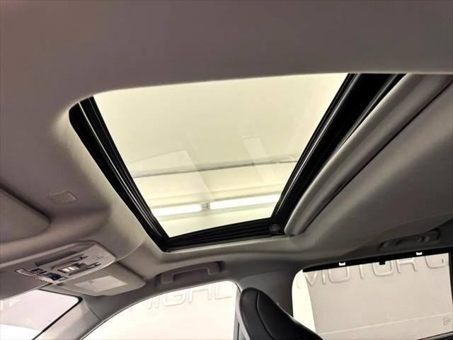 Photo of 2020 Light Blue Toyota Highlander