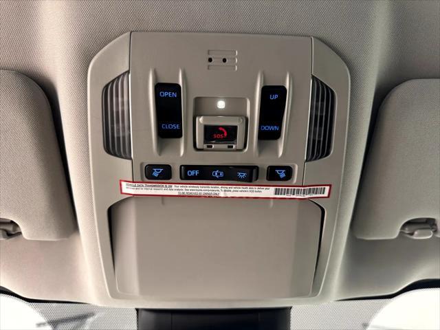 Photo of 2020 Light Blue Toyota Highlander
