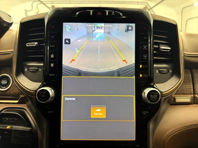 Photo of 2022 Diamond Black Crystal Pearlcoat RAM 2500