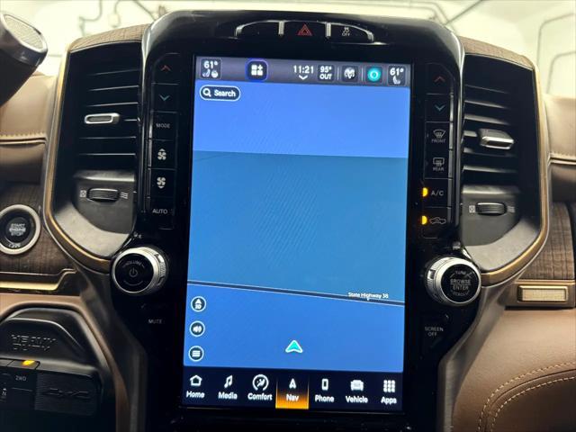 Photo of 2022 Diamond Black Crystal Pearlcoat RAM 2500