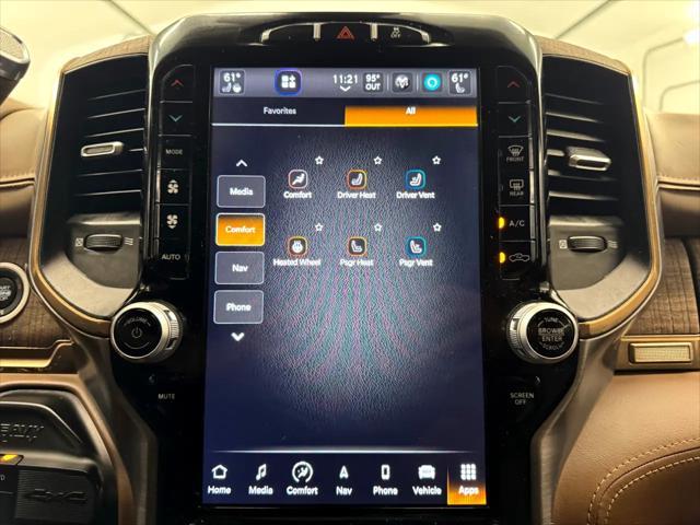 Photo of 2022 Diamond Black Crystal Pearlcoat RAM 2500