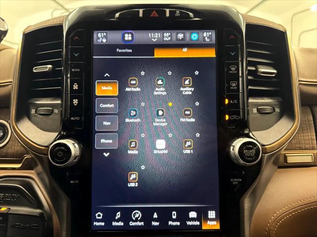 Photo of 2022 Diamond Black Crystal Pearlcoat RAM 2500