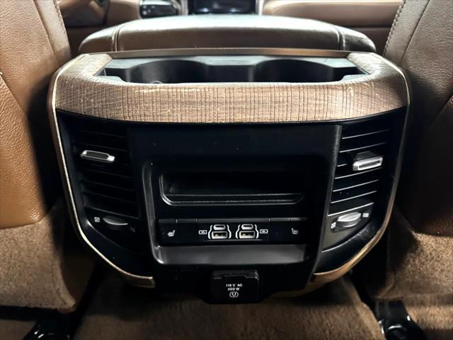 Photo of 2022 Diamond Black Crystal Pearlcoat RAM 2500