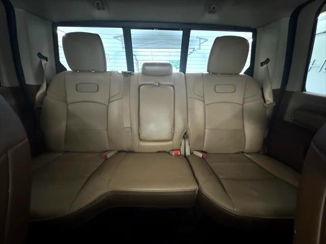 Photo of 2022 Diamond Black Crystal Pearlcoat RAM 2500