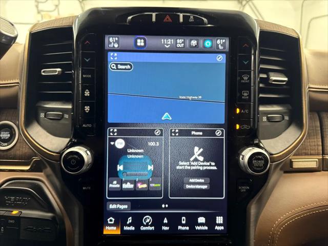 Photo of 2022 Diamond Black Crystal Pearlcoat RAM 2500