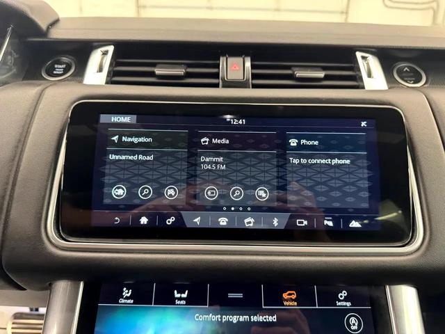 Photo of 2021 White Land Rover Range Rover Sport