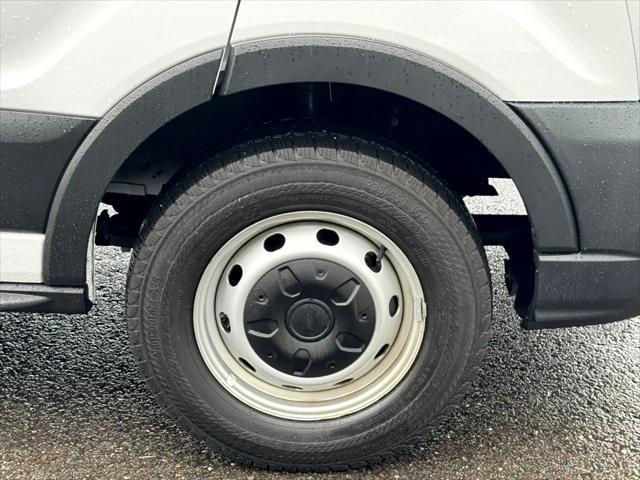 Photo of 2024 Oxford White Ford Transit-250
