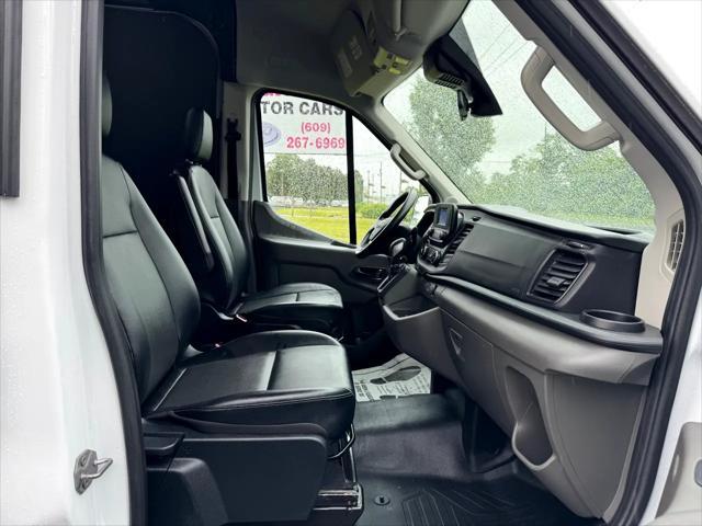 Photo of 2024 Oxford White Ford Transit-250
