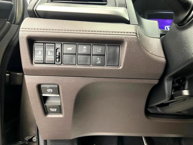 Photo of 2019 Gray Honda Odyssey