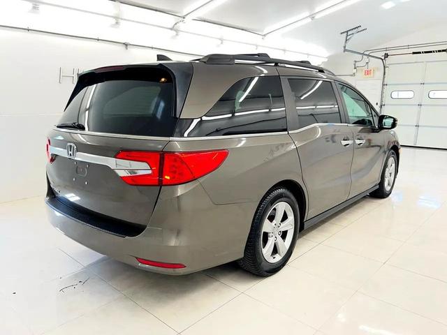 Photo of 2019 Gray Honda Odyssey