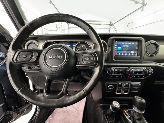 Photo of 2021 Black Clearcoat Jeep Gladiator
