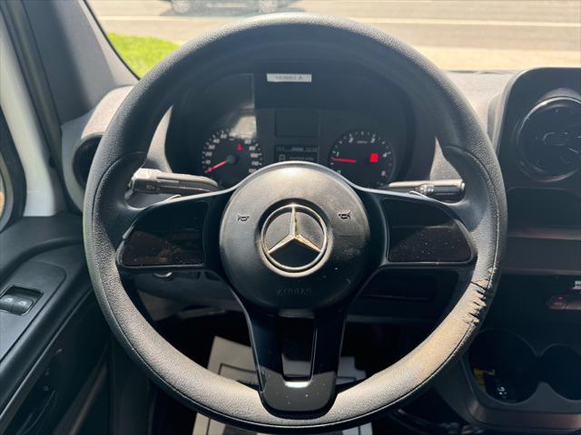 Photo of 2019 White Mercedes-Benz Sprinter 2500