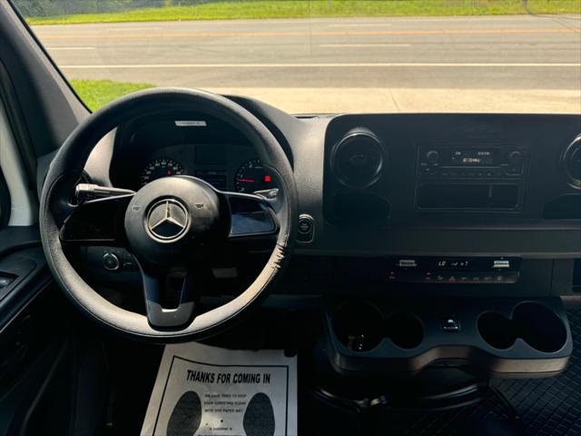 Photo of 2019 White Mercedes-Benz Sprinter 2500