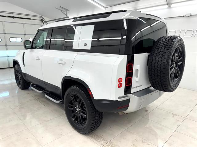 Photo of 2023 White Land Rover Defender