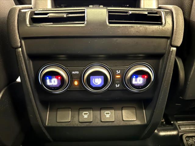 Photo of 2023 White Land Rover Defender