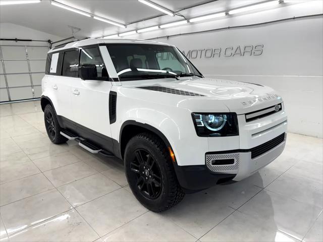 Photo of 2023 White Land Rover Defender