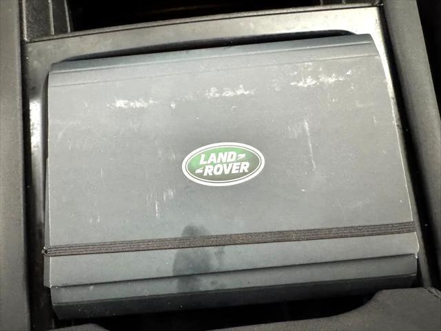 Photo of 2023 White Land Rover Defender