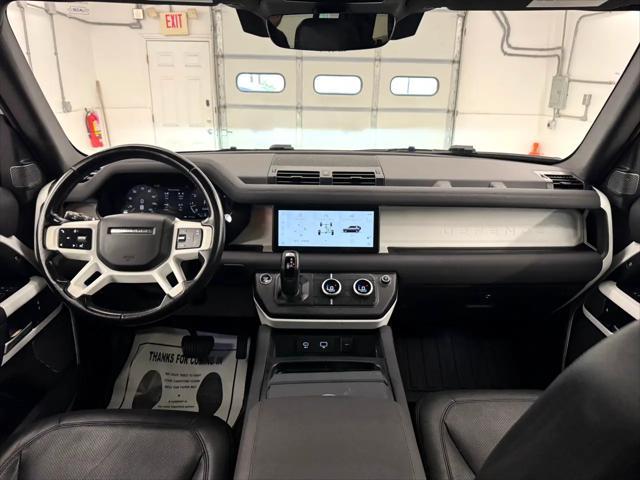 Photo of 2023 White Land Rover Defender
